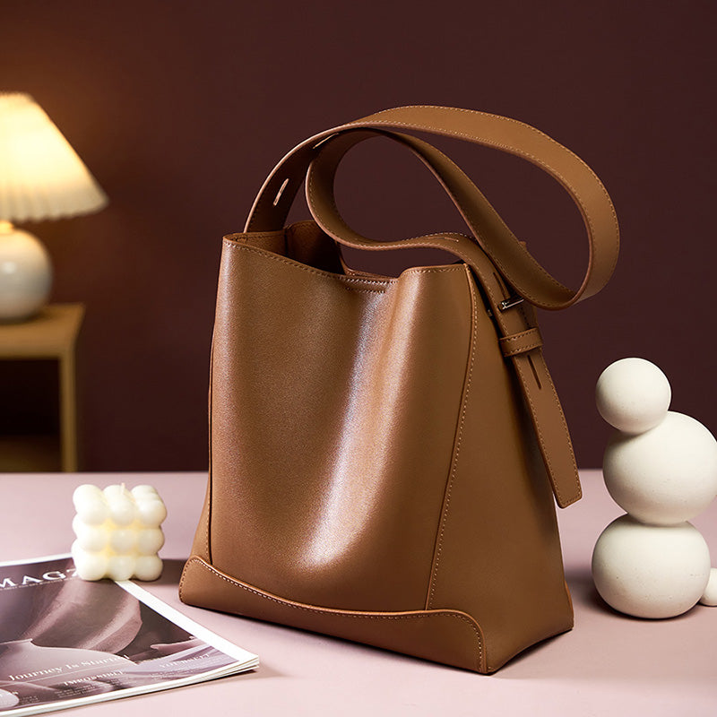 Relaxed Structured Shoulder Tote