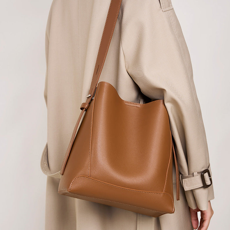 Relaxed Structured Shoulder Tote