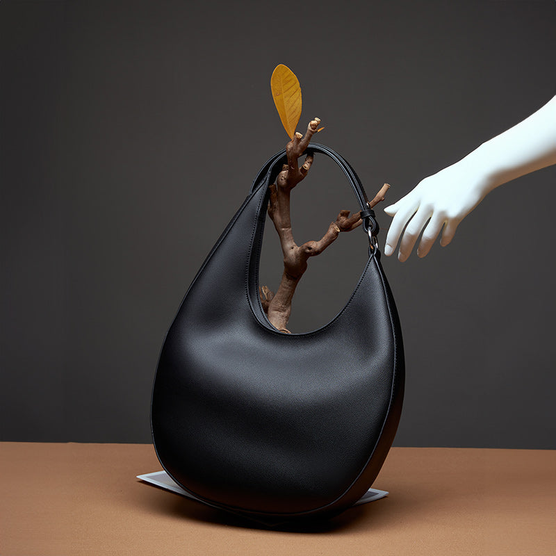 Classic Minimalist Shoulder Bag